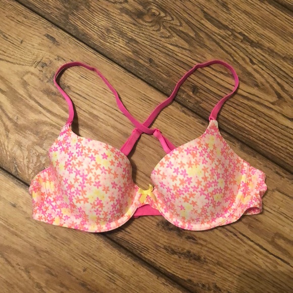 Victoria's Secret Other - ✨ 3/$12 NWOT Victoria’s Secret Light Lined Bra